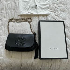 Gucci Pebbled Calfskin Medium Soho Flap Crossbody Black
